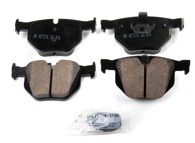 BMW Disc Brake Pad Set - Rear (Ceramic) (EURO) 34216868497 - Akebono Euro Ultra-Premium EUR1042A